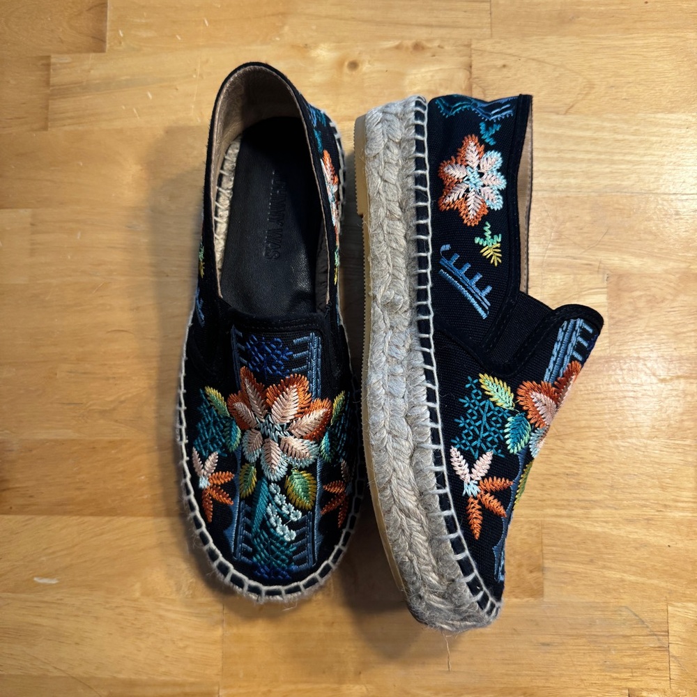 Johnny Was Embroidered Floral Espadrilles Size 7